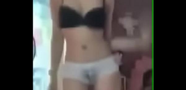  Chica bailando semi desnuda porn